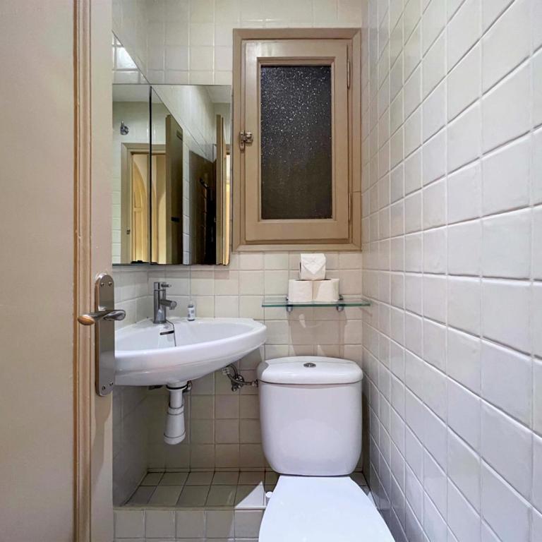 Stay U-nique Apartment Gran Via V - Four-Bedroom Apartment - 11