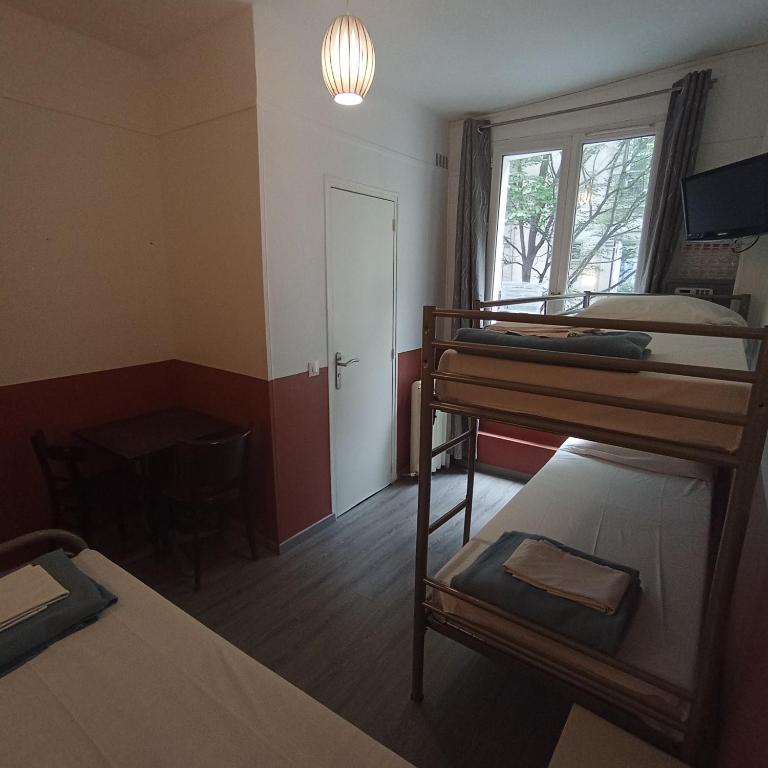 Caulaincourt Montmartre by Hiphophostels - Lit Simple dans Dortoir Masculin de 3 Lits - 1