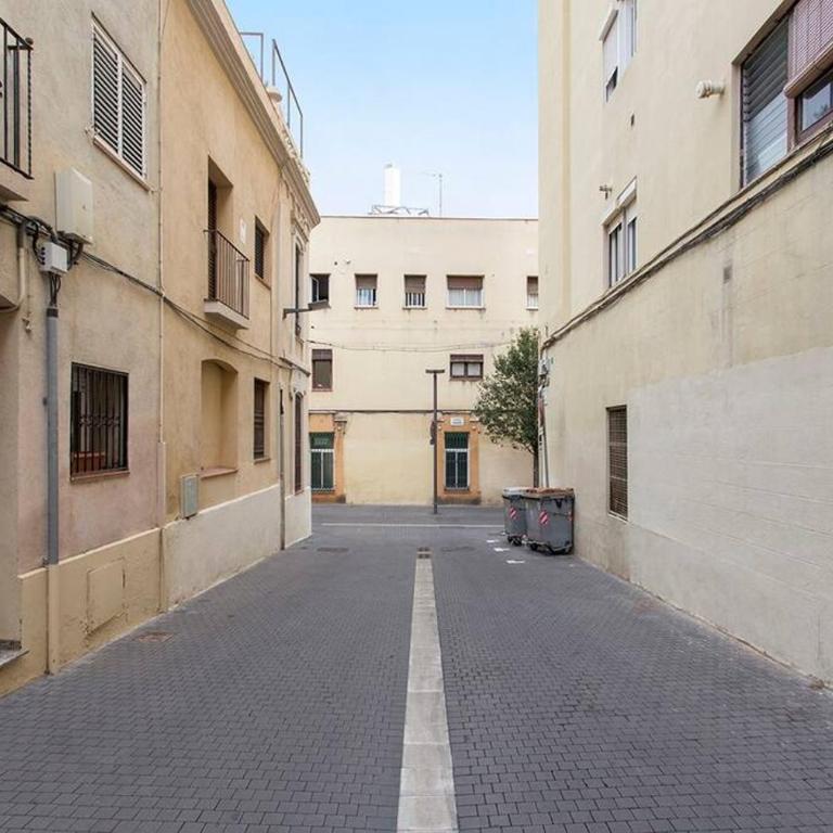 Cozy And Quiet In Trendy Sants - Apartment - 17