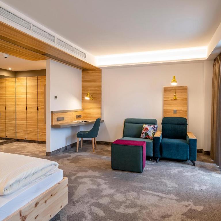 Hotel FrechDachs - Deluxe Doppelzimmer - 8