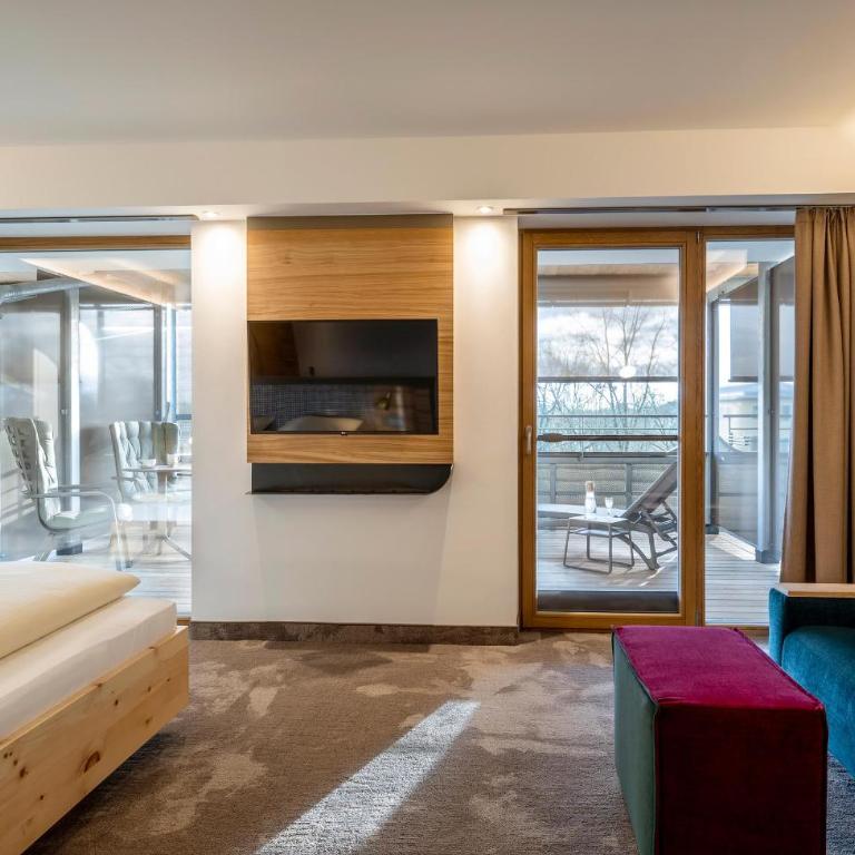 Hotel FrechDachs - Deluxe Doppelzimmer - 1