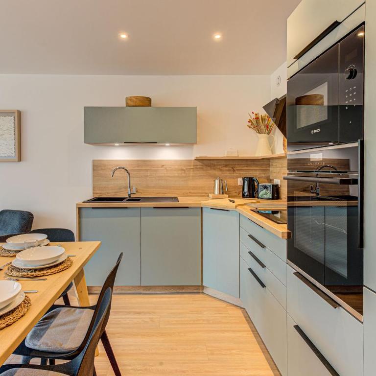 Apartment Cristal des Glaces, Mont Blanc View, Alpes Agency, sleeps 6 - Apartment mit 3 Schlafzimmern - 2