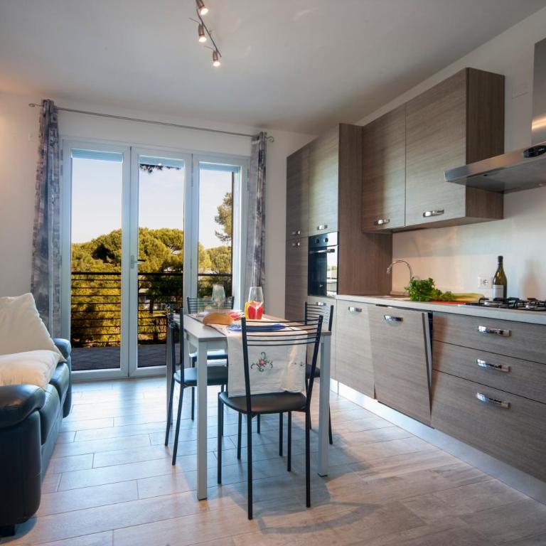 Appartamenti Residence Giardini CENTRALISSIMO AL MARE - Two-Bedroom Apartment with Balcony and Sea View - 20