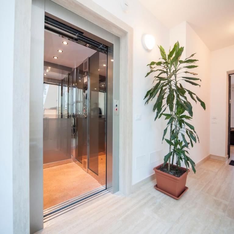 Appartamenti Residence Giardini CENTRALISSIMO AL MARE - Two-Bedroom Apartment with Balcony and Sea View - 19