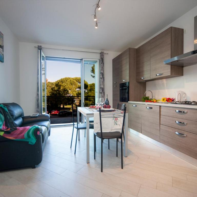 Appartamenti Residence Giardini CENTRALISSIMO AL MARE - Two-Bedroom Apartment with Balcony and Sea View - 26