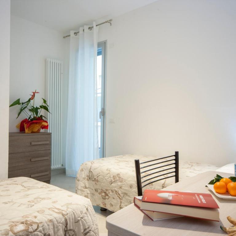 Appartamenti Residence Giardini CENTRALISSIMO AL MARE - Two-Bedroom Apartment with Balcony and Sea View - 31