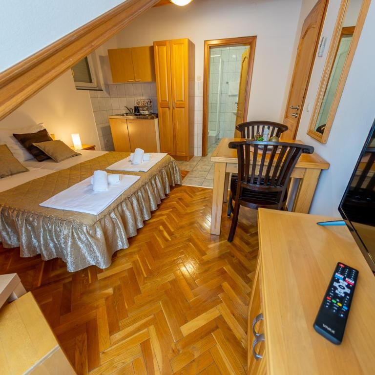 Villa Demadino - Dvokrevetna Soba sa Bračnim Krevetom - 2
