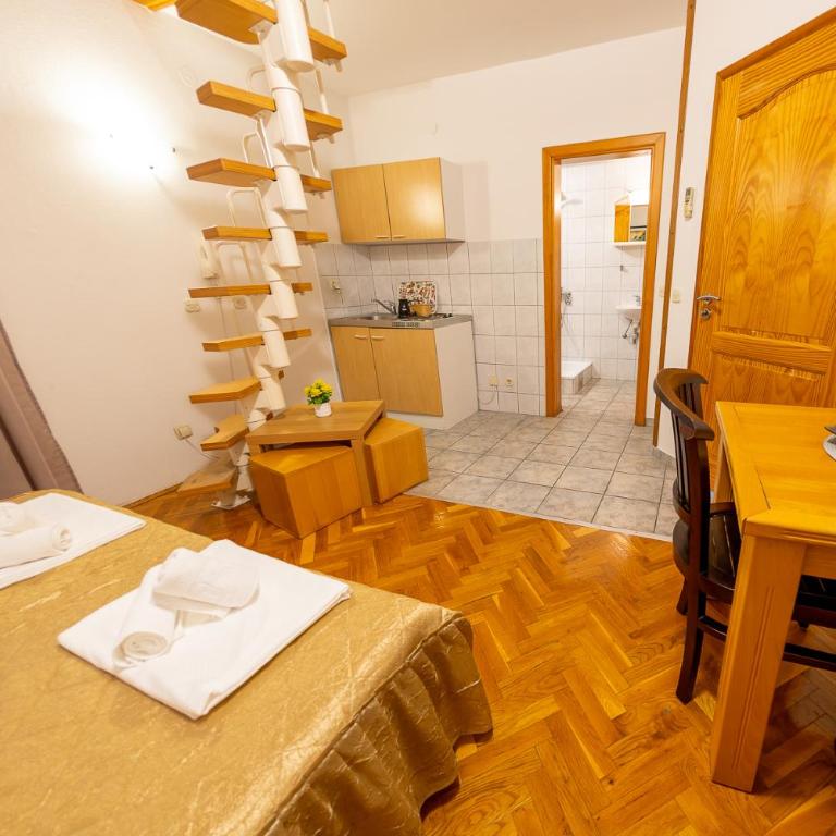 Villa Demadino - Porodična Soba - 4