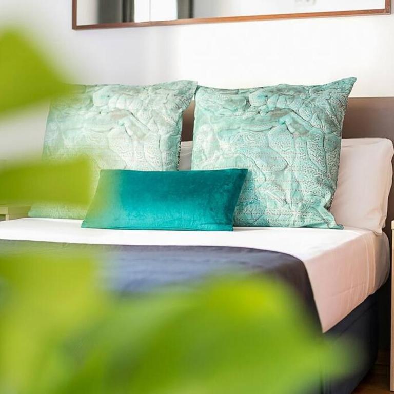 Relax In A Chic Apartment In Sants - Apartment with Balcony - 26
