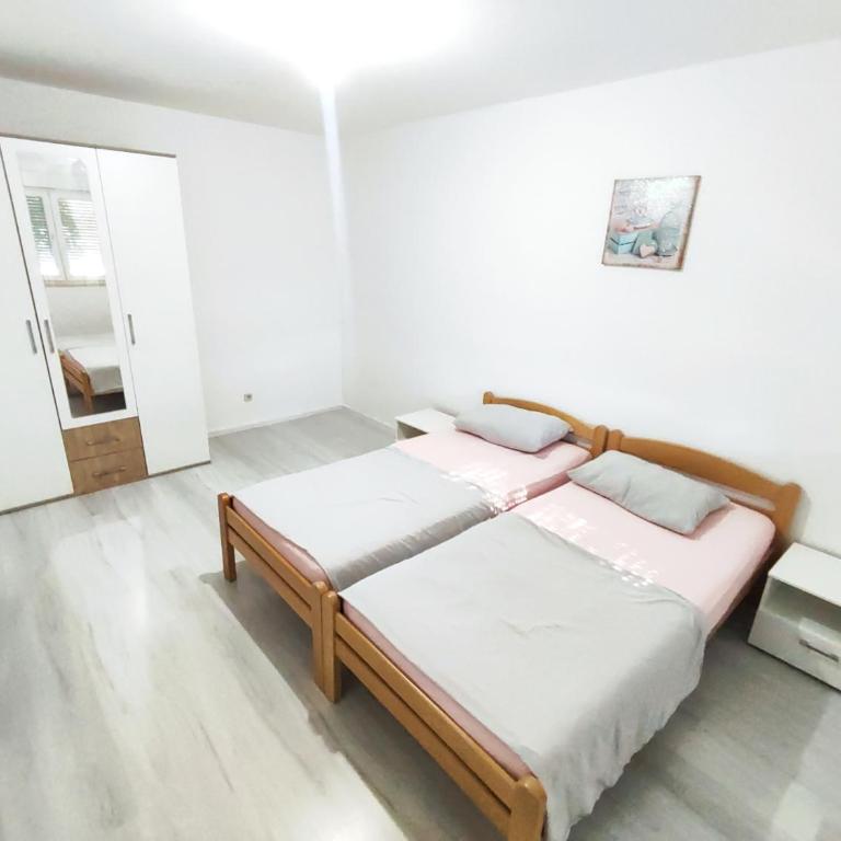NicePlace - Two-Bedroom Apartment - 1