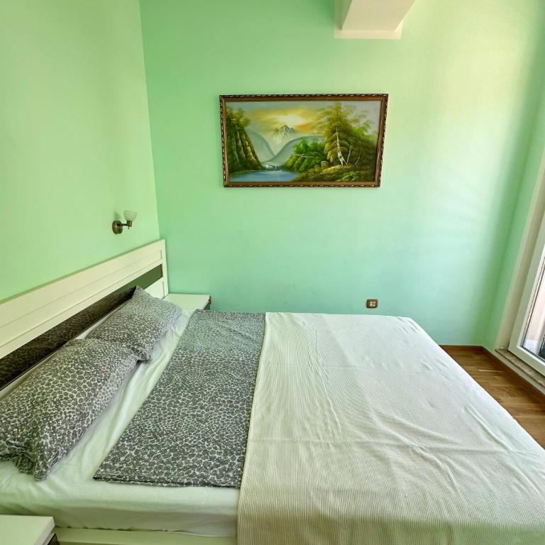 Petrovac Center Apartment - Apartment with Mountain View - 2