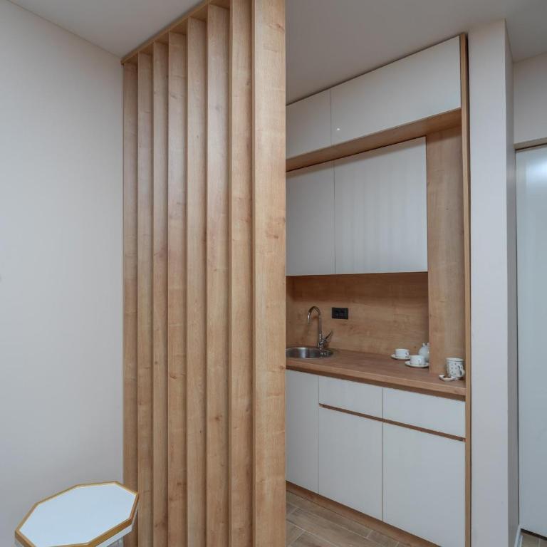 Hotel Diman - Deluxe Apartment with Seaview - 6