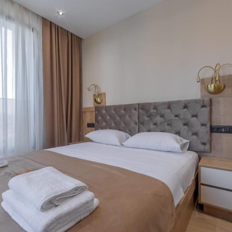 Hotel Diman - Deluxe Apartment with Seaview - 26