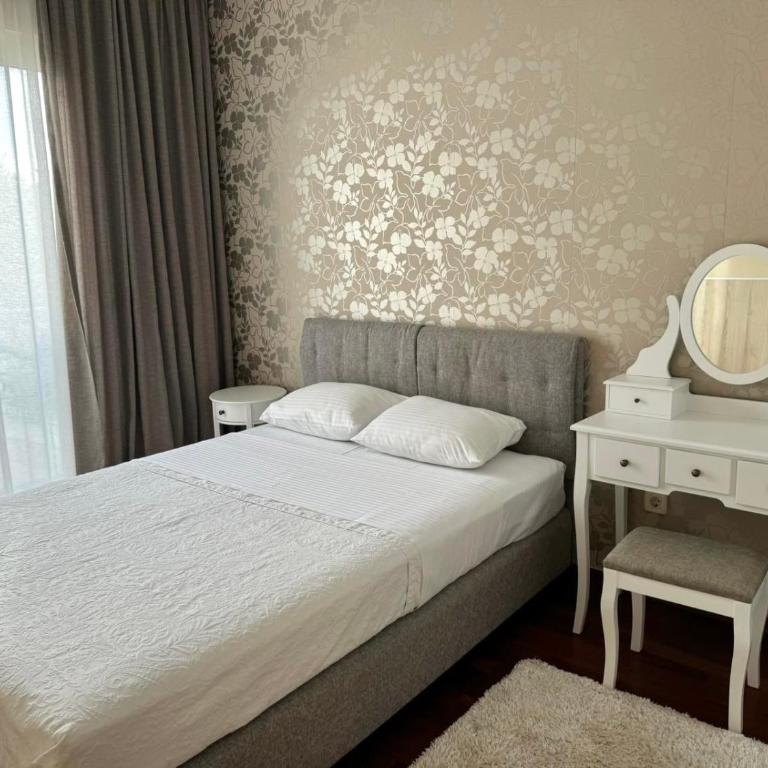 Viola Di Mare Apartments - One-Bedroom Apartment with Terrace and Garden View - 7