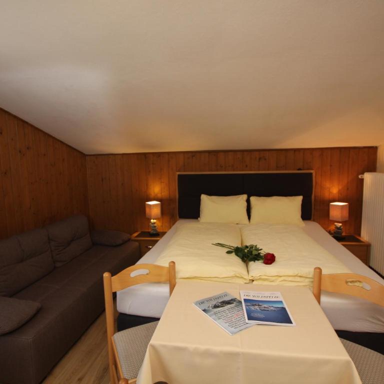 Gästehaus -Pension Edelweiss - Doppelzimmer - 1