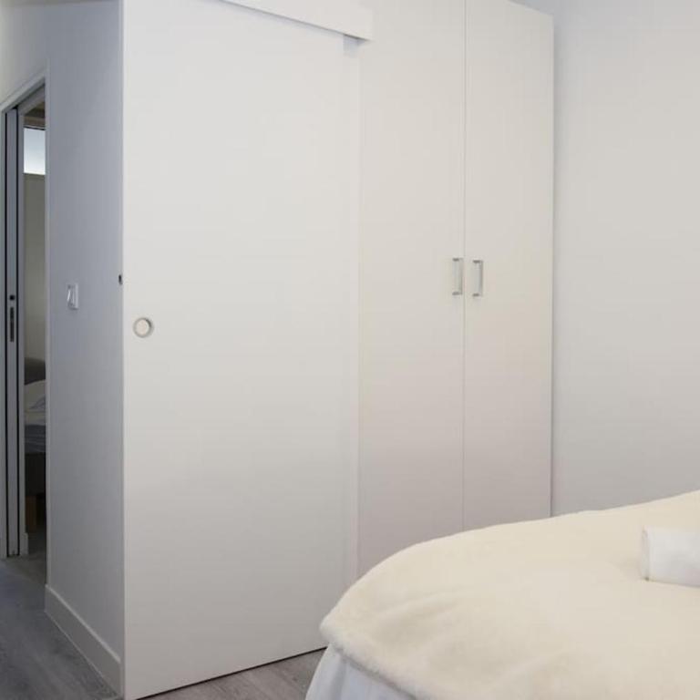 Cahino, déco contemporaine, clim, parking - Two-Bedroom Apartment - 15
