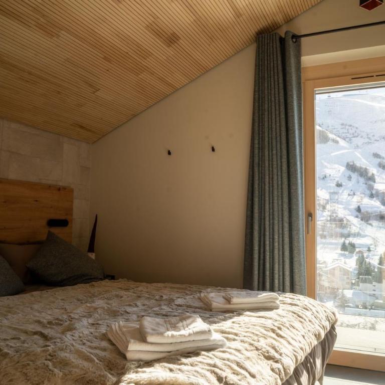 Chalets Horizon Blanc - Vue exceptionnelle Loup Blanc -Sauna extérieur Ours des Glaces -5 étoiles - Superior Chalet - 3