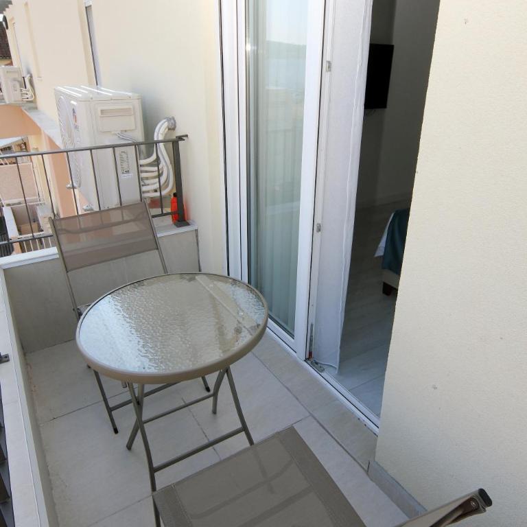 Venima luxury Seaview Pine Apartment - Two-Bedroom Apartment with Sea View - 72