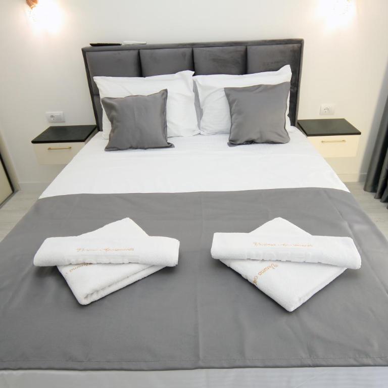 Venima luxury Seaview Pine Apartment - Two-Bedroom Apartment with Sea View - 27