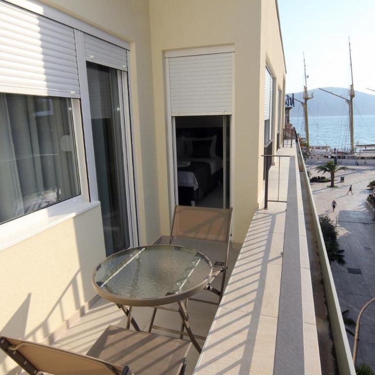 Venima luxury Seaview Pine Apartment - Two-Bedroom Apartment with Sea View - 74