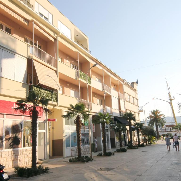 Venima luxury Seaview Pine Apartment - Two-Bedroom Apartment with Sea View - 76