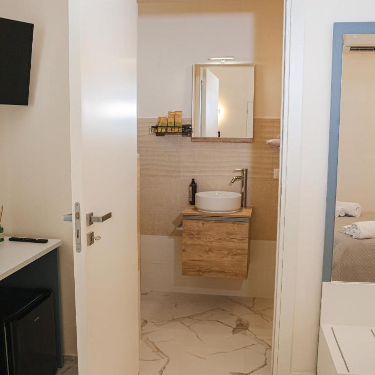 La Loggia Suite - Camera Matrimoniale con Bagno Privato - 6