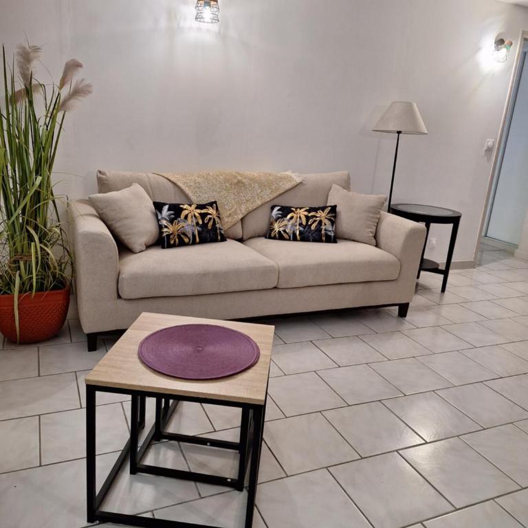 Mimilou Mont St Loup piscine privée - Appartement 1 Chambre - 13