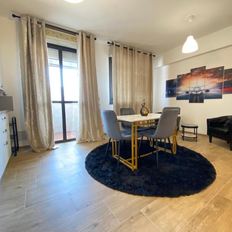 Urban Nest Skyline Retreat Rooms - Double Room with Private Bathroom - 6