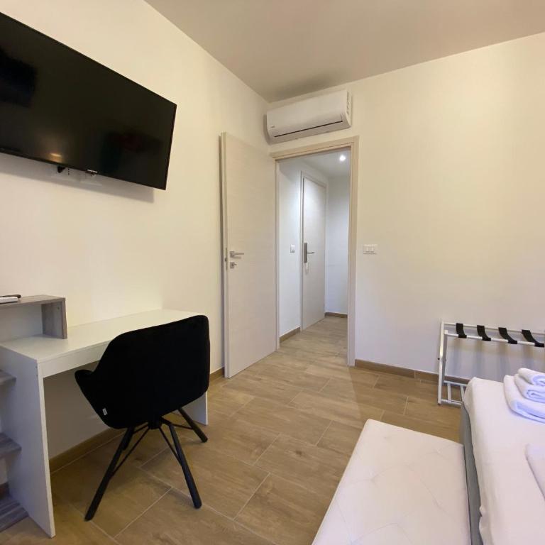 Urban Nest Skyline Retreat Rooms - Deluxe Double Room - 27
