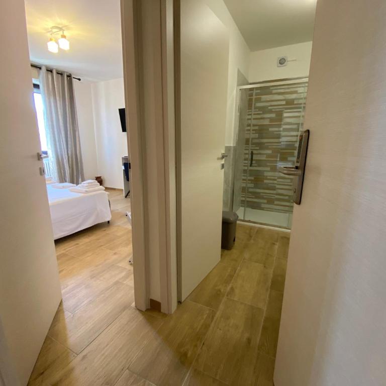 Urban Nest Skyline Retreat Rooms - Superior Double Room - 24