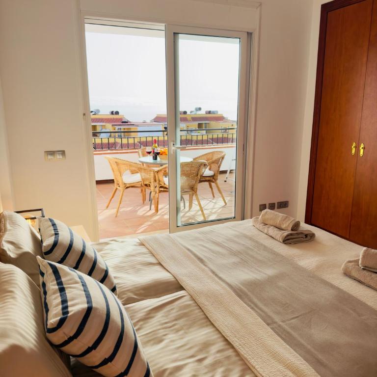 Casa Heidi - Pool - Sunsets - Ocean - Cliffs - Two-Bedroom Apartment with Terrace and Sea View - 11