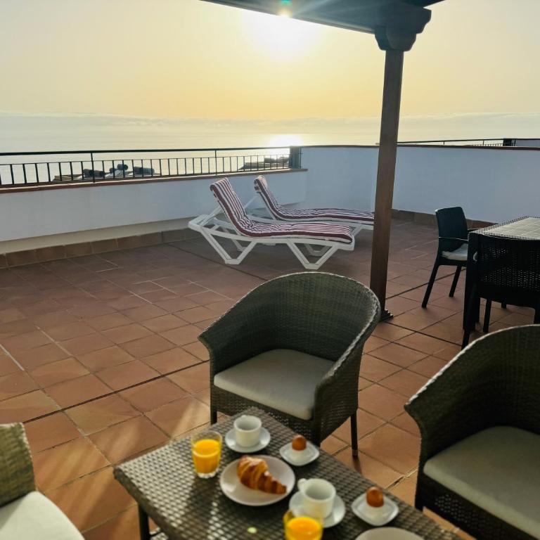 Casa Heidi - Pool - Sunsets - Ocean - Cliffs - Two-Bedroom Apartment with Terrace and Sea View - 6