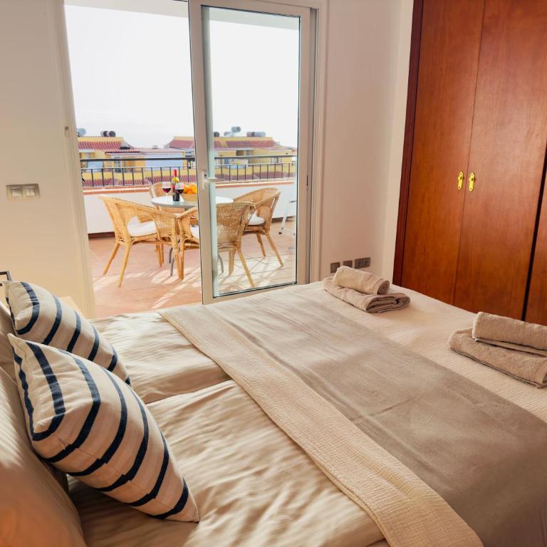 Casa Heidi - Pool - Sunsets - Ocean - Cliffs - Two-Bedroom Apartment with Terrace and Sea View - 10