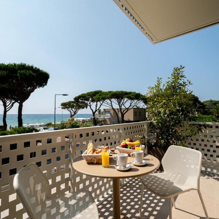 Hôtel La Ménado - Chambre Double ou Lits Jumeaux Supérieure - Vue sur Mer - 2