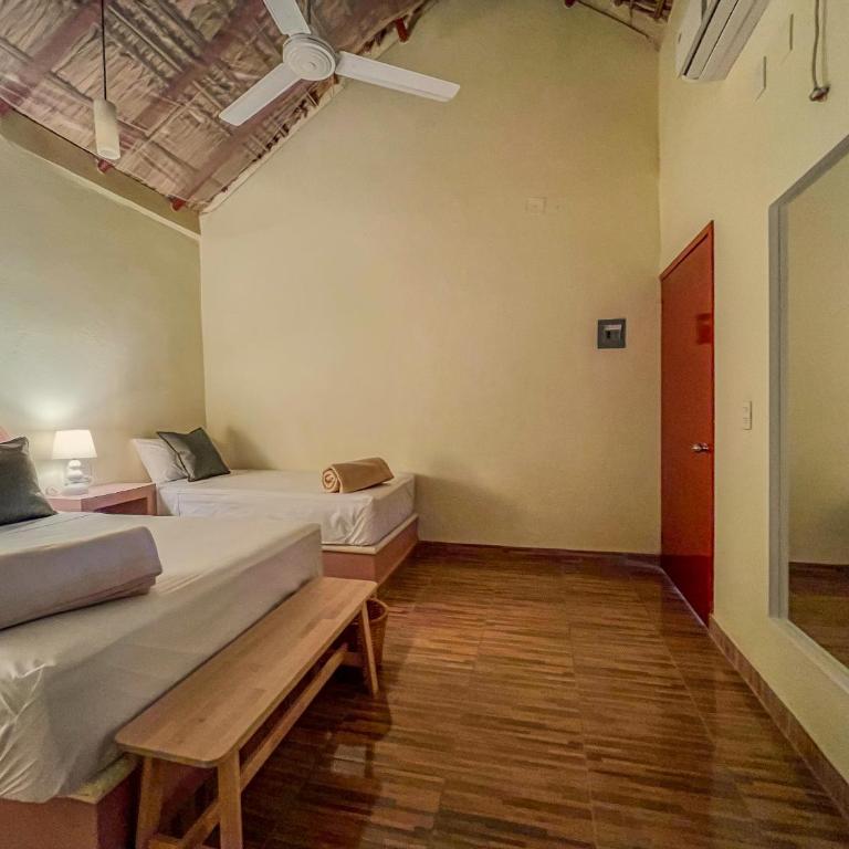 Viajero Puerto Escondido Hostel - Habitación Doble Superior - 2 camas dobles - 1
