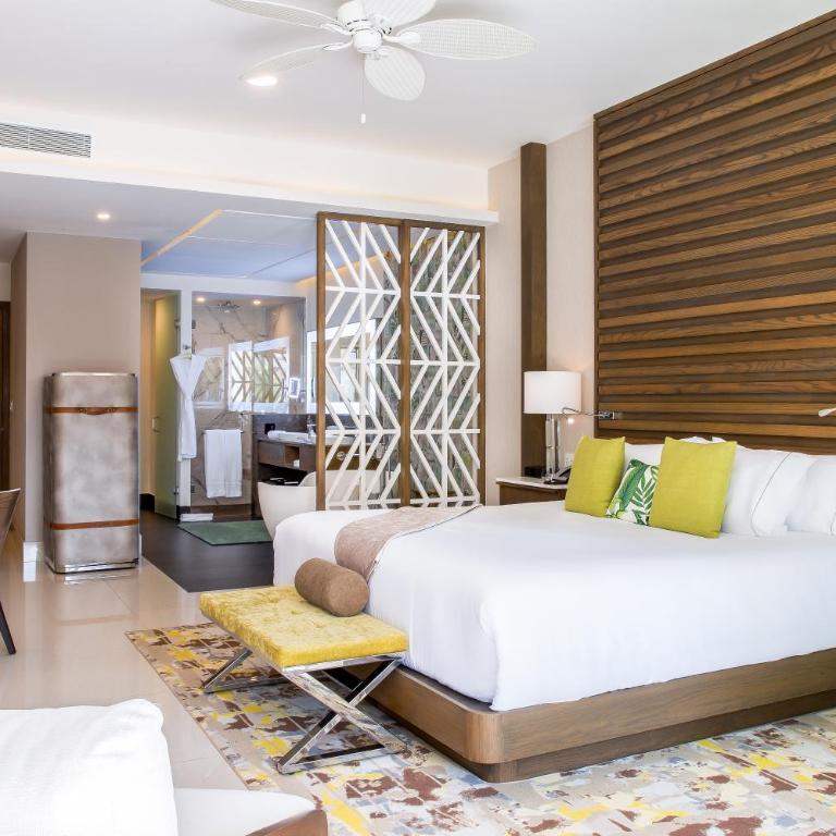 Garza Blanca Resort & Spa Cancun - Junior Suite 1 King Bed - 1