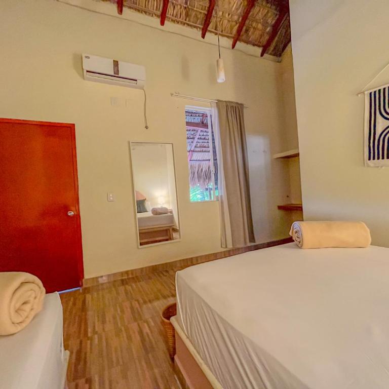 Viajero Puerto Escondido Hostel - Habitación Doble Superior - 2 camas dobles - 3