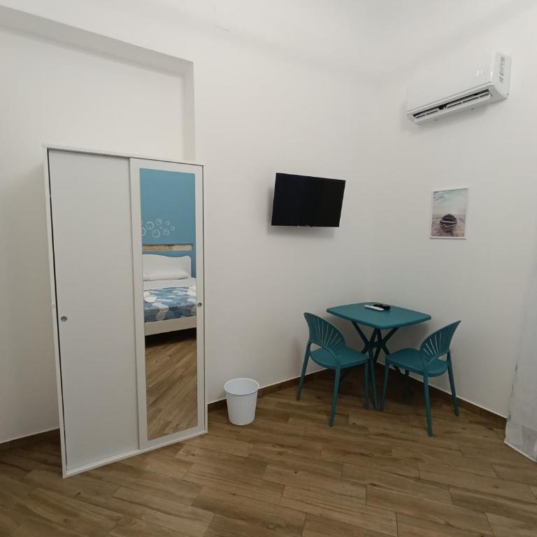 Balarm Central Apartment - Camera Matrimoniale Deluxe con Balcone - 5