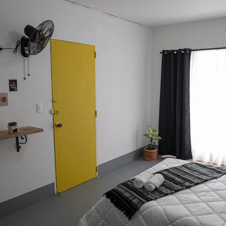 Laureles Garden Hostel - Habitación Doble con baño privado - 7