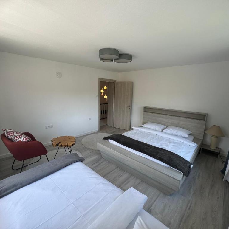 Inn Nature - Three-Bedroom House - 7