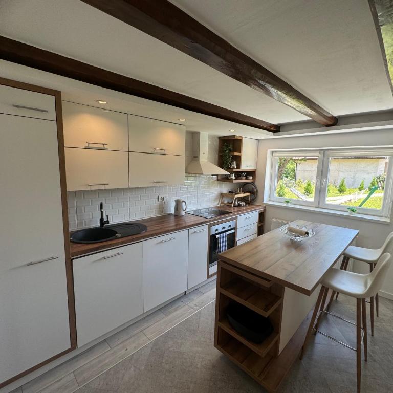 Inn Nature - Three-Bedroom House - 14