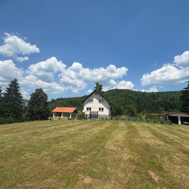 Inn Nature - Three-Bedroom House - 38
