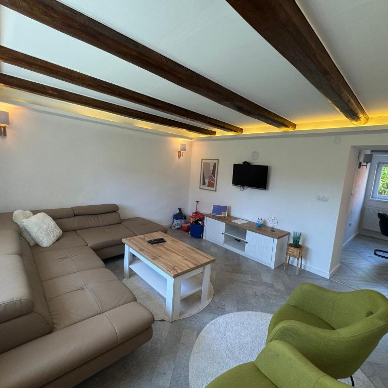 Inn Nature - Three-Bedroom House - 16
