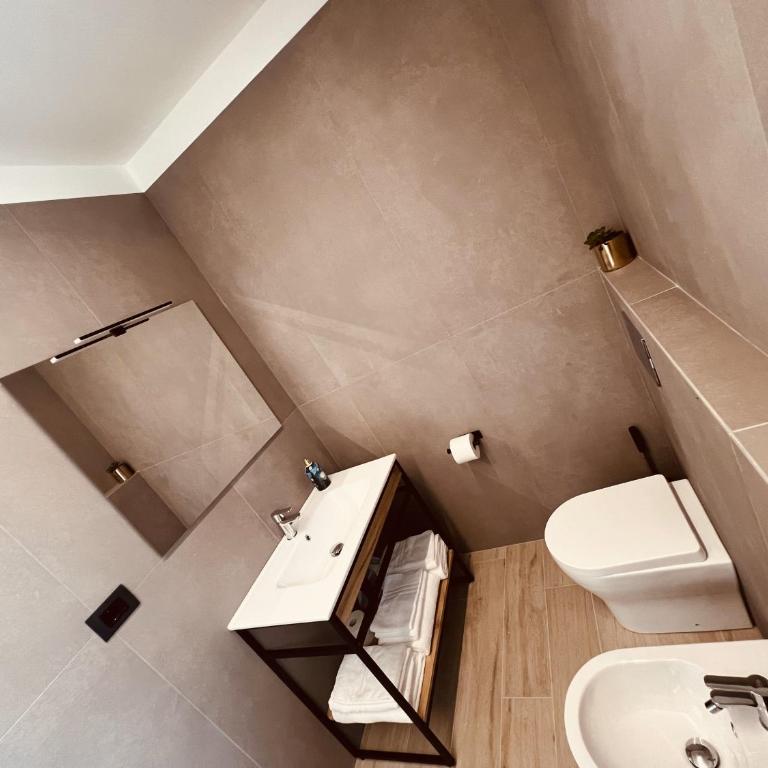 5 Terre Hub Suite 1 - Suite Deluxe avec Baignoire Spa - 16