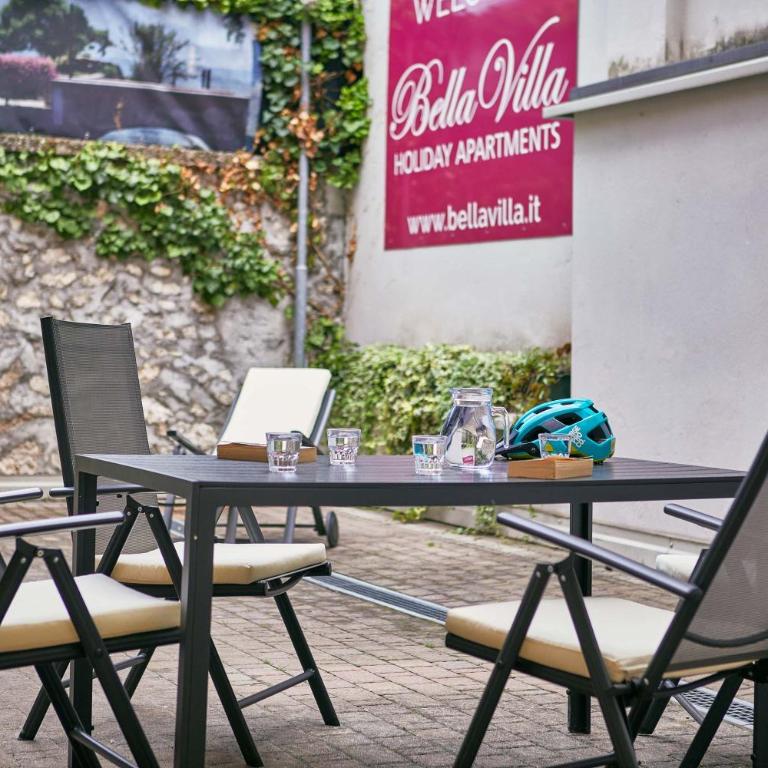 Bella Villa Apartments - Appartamento Deluxe con 2 Camere da Letto e Balcone - 15