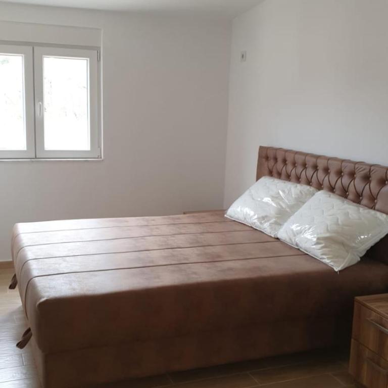 Liona - Two-Bedroom Apartment - 4
