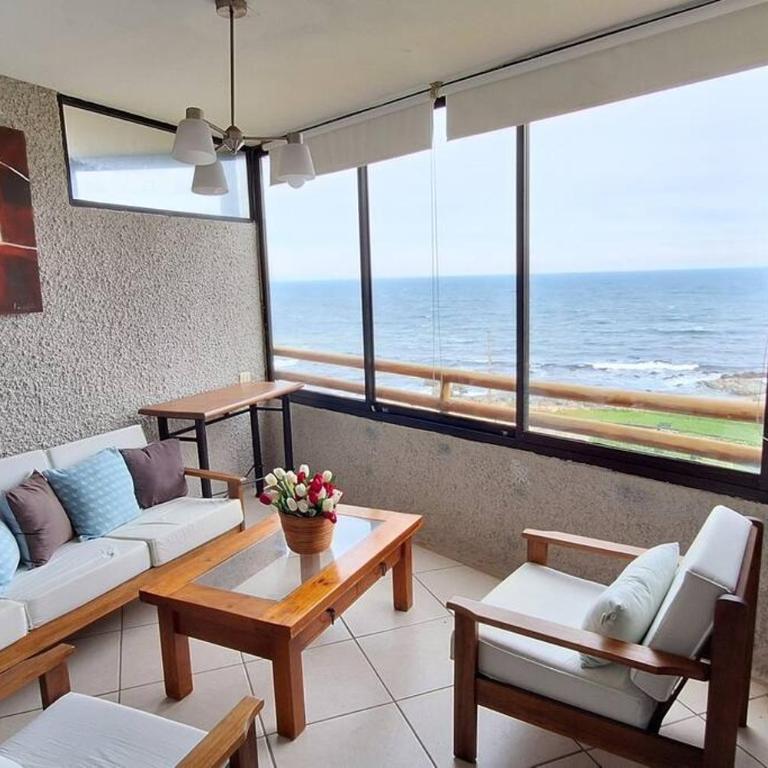 Total descanso frente al mar - Three-Bedroom Apartment - 9