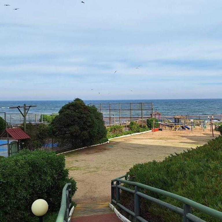 Total descanso frente al mar - Three-Bedroom Apartment - 11