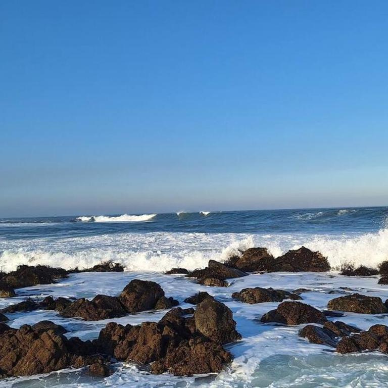 Total descanso frente al mar - Three-Bedroom Apartment - 33