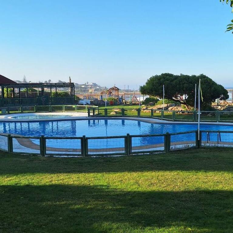 Total descanso frente al mar - Three-Bedroom Apartment - 43